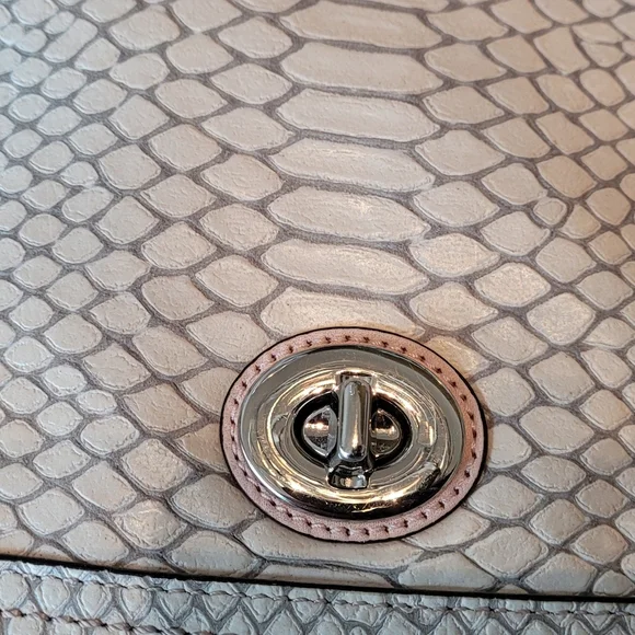 Barely used coach python handbag - Picture 12 of 16